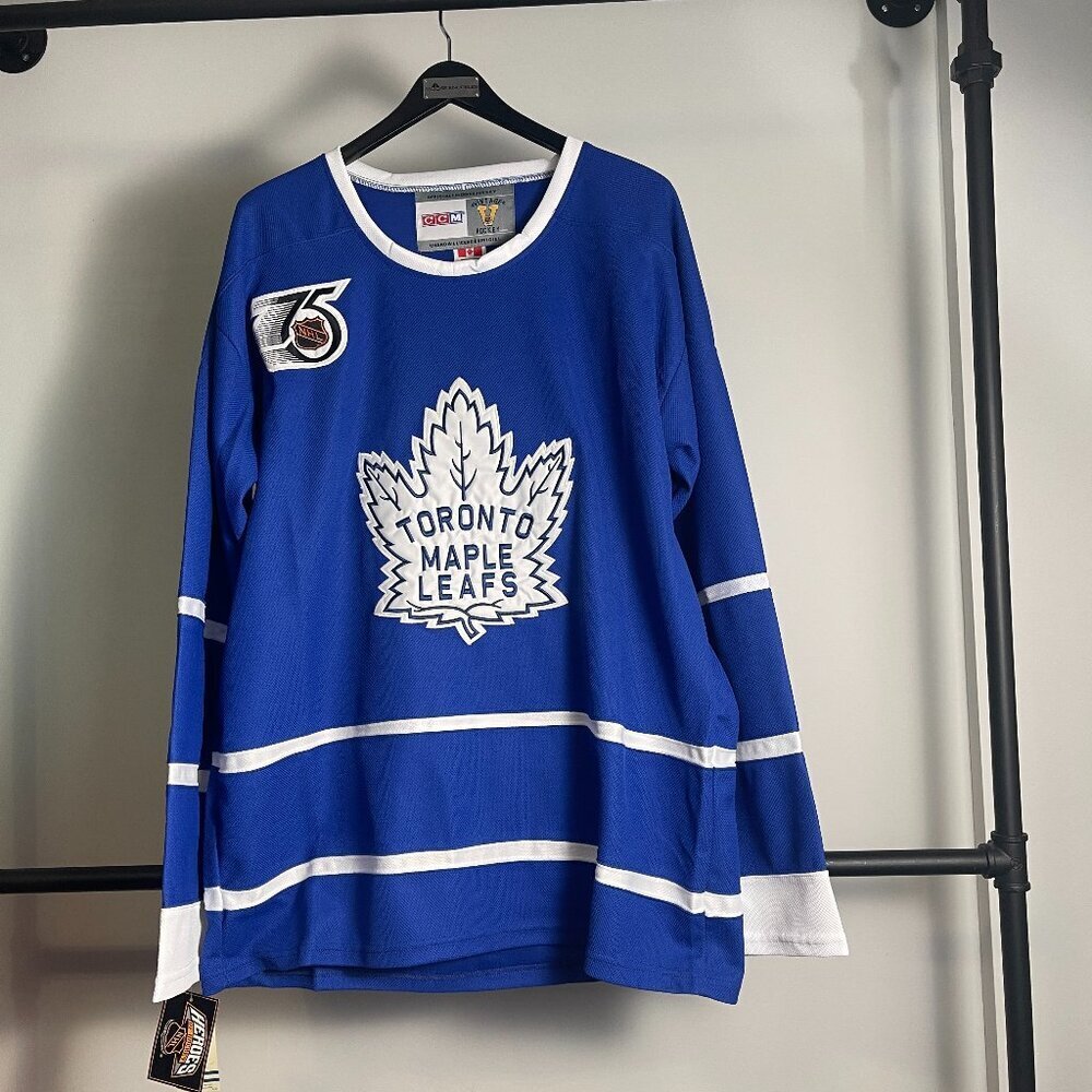 Men's CCM Toronto Maple Leafs Gilmour Hockey Jersey size 50